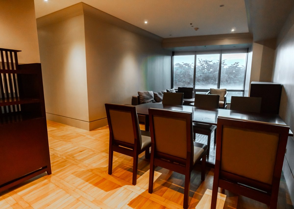 One McKinley Place, Furnished Condo Featured, For Rent in BGC