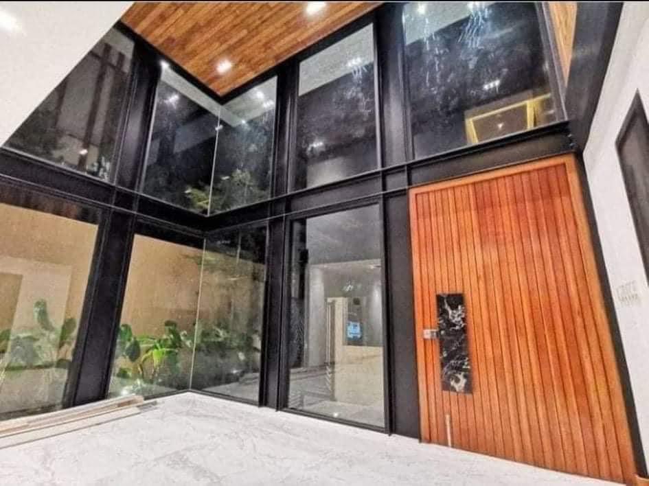 White Plains Subdivision Modern House House Featured, For Sale in