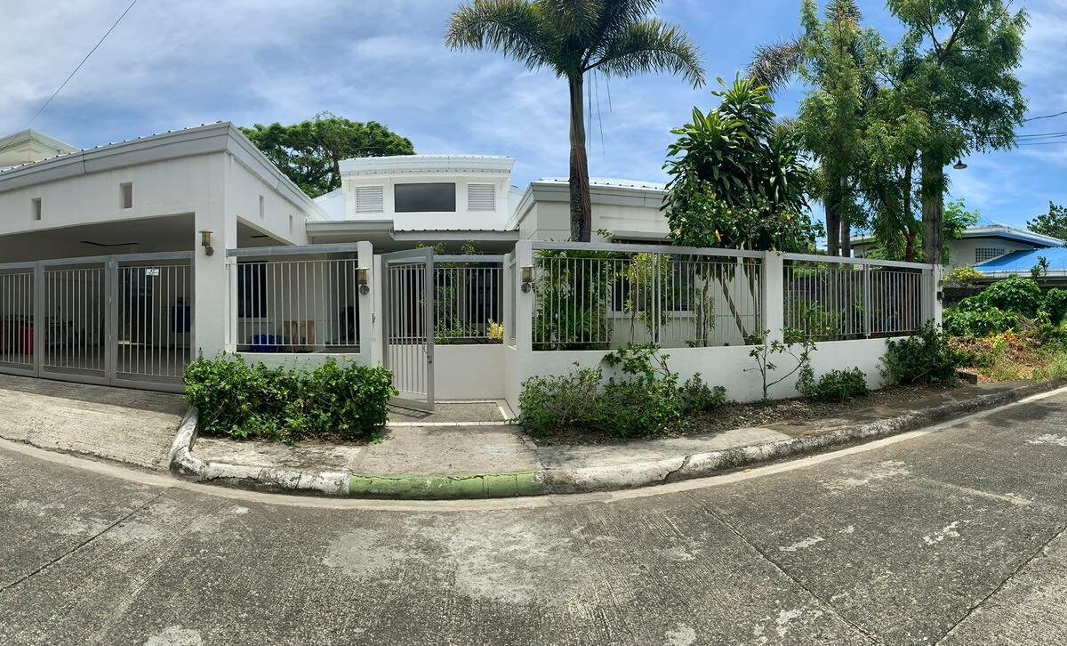 5 Bedroom, Furnished House & Lot, Ledesco Village, Lapaz, Iloilo City