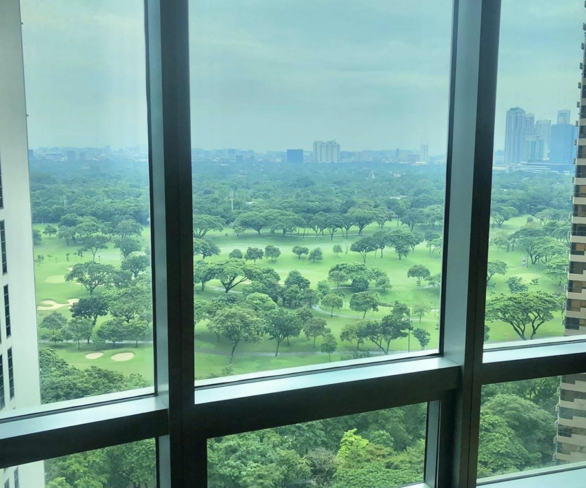 One McKinley Place, 3 bedroom, fully furnished with 2 parking spaces