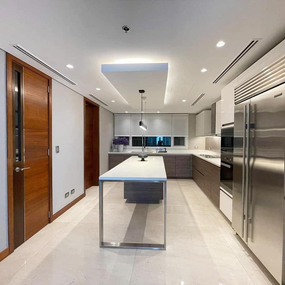 3 bedroom in Two Roxas Triangle, Paseo de Roxas, Makati Condo Featured ...